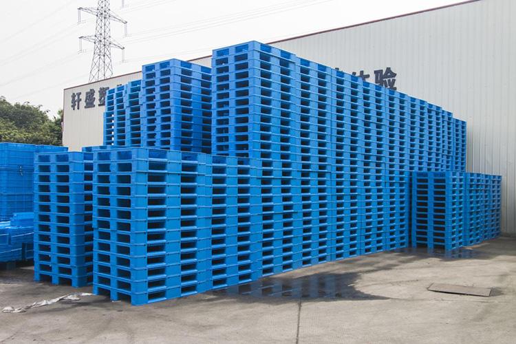 九腳塑料托盤廠家定制